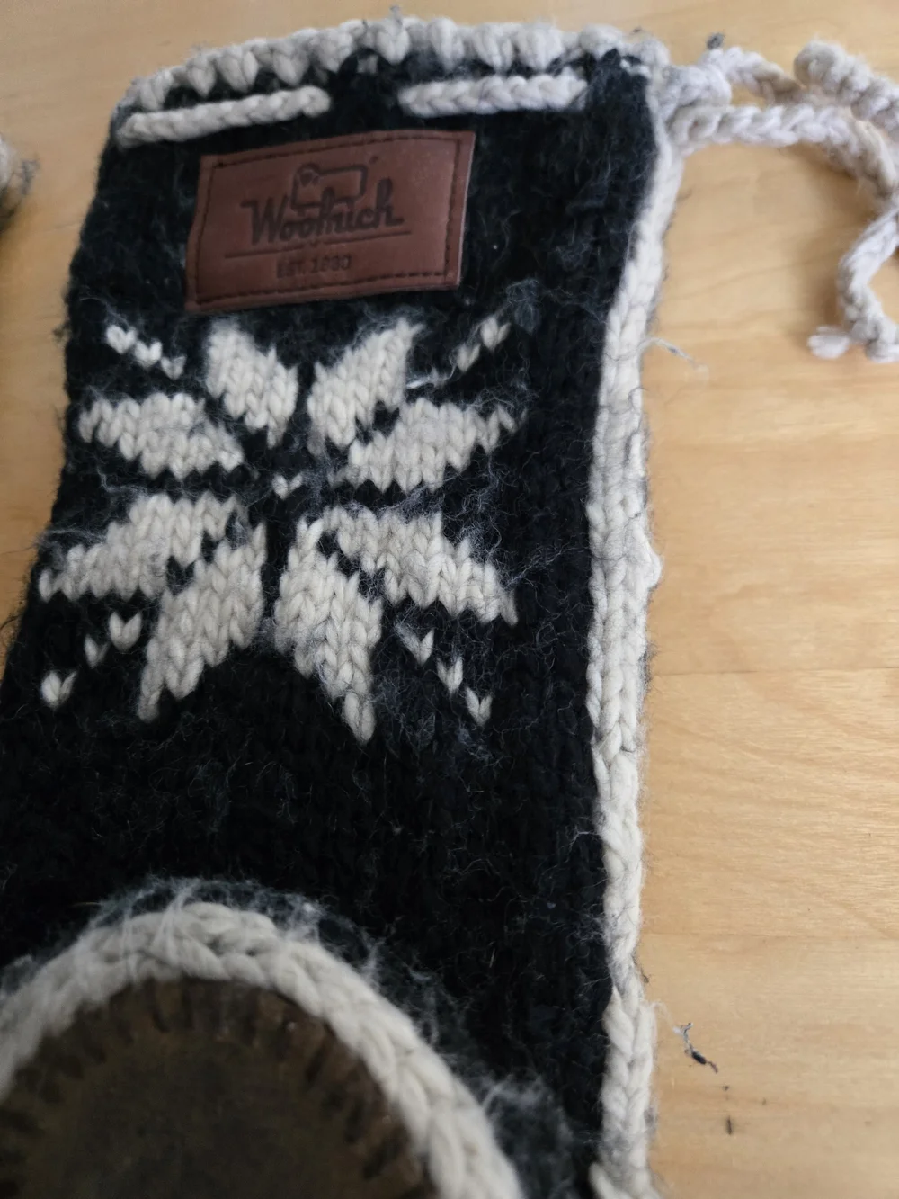 Vintage Woolrich Chalet Hand Knit Slipper Socks Black Snowflake Size Medium